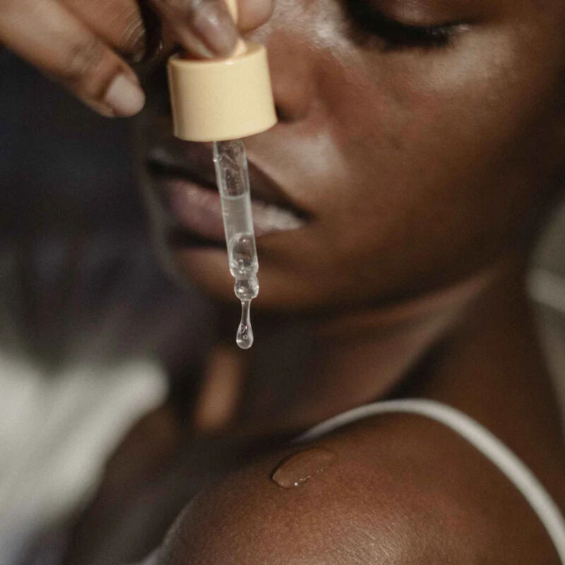 BIJOUX - INDISCRETS REVITALIZING INTIMATE MASSAGE DROPS - Imagem de 4