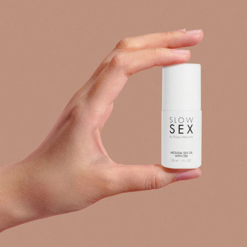 BIJOUX - SLOW SEX SEXUAL MASSAGE OIL WITH CBD 30 ML - Imagem de 3
