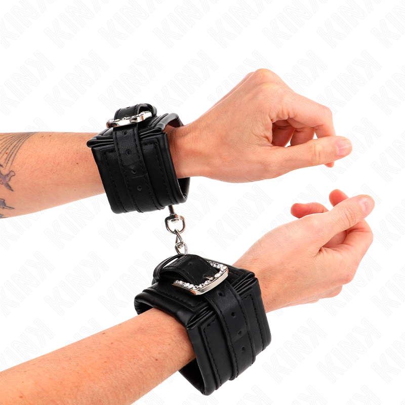KINK - RHINESTONE BUCKLE WRIST RESTRAINTS BLACK ADJUSTABLE 25-32 CM X 5.5 CM - Imagem de 3