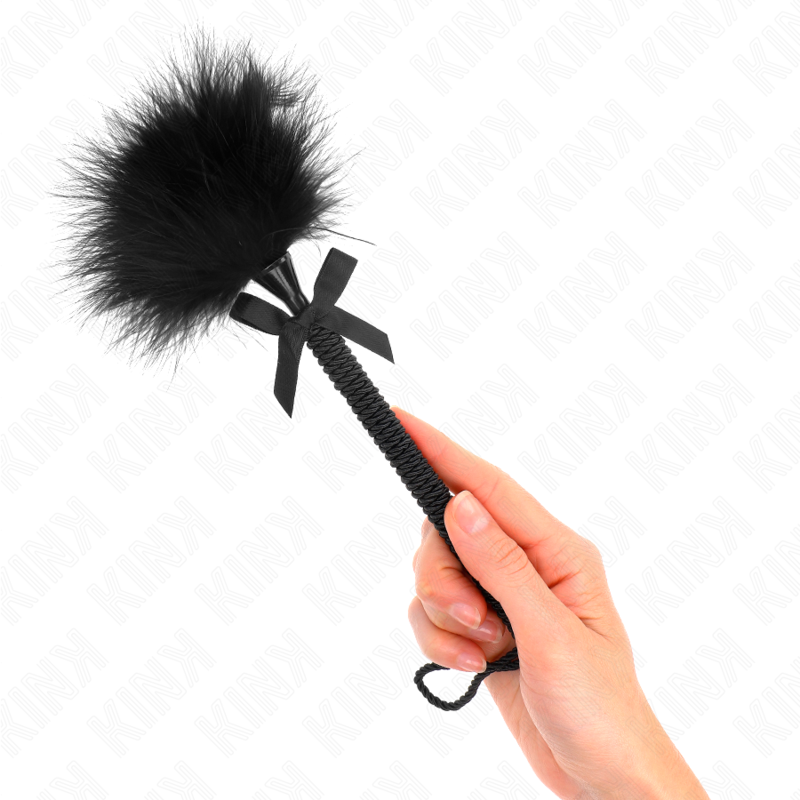 KINK - NYLON ROPE WAND WITH TICKLE FEATHERS AND BLACK BOW 25 CM - Imagem de 3