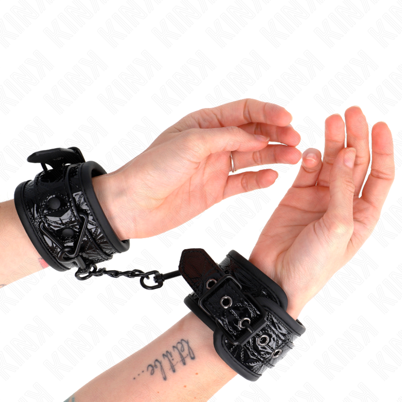 KINK - DIAMOND PATTERN WRIST RESTRAINTS BLACK ADJUSTABLE 17-26 CM X 5.5 CM - Imagem de 4