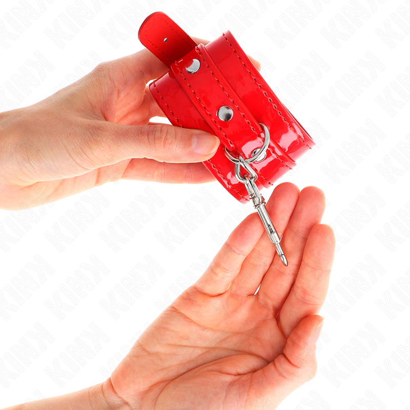 KINK - SHINY HAND CUFFS RED ADJUSTABLE 23-33 CM - Imagem de 3