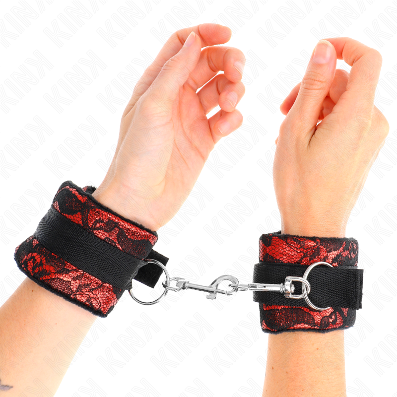 KINK - SHORT VELVET LACE WRIST RESTRAINTS AND NYLON BIND RED / BLACK 23 X 6.5 CM - Imagem de 4