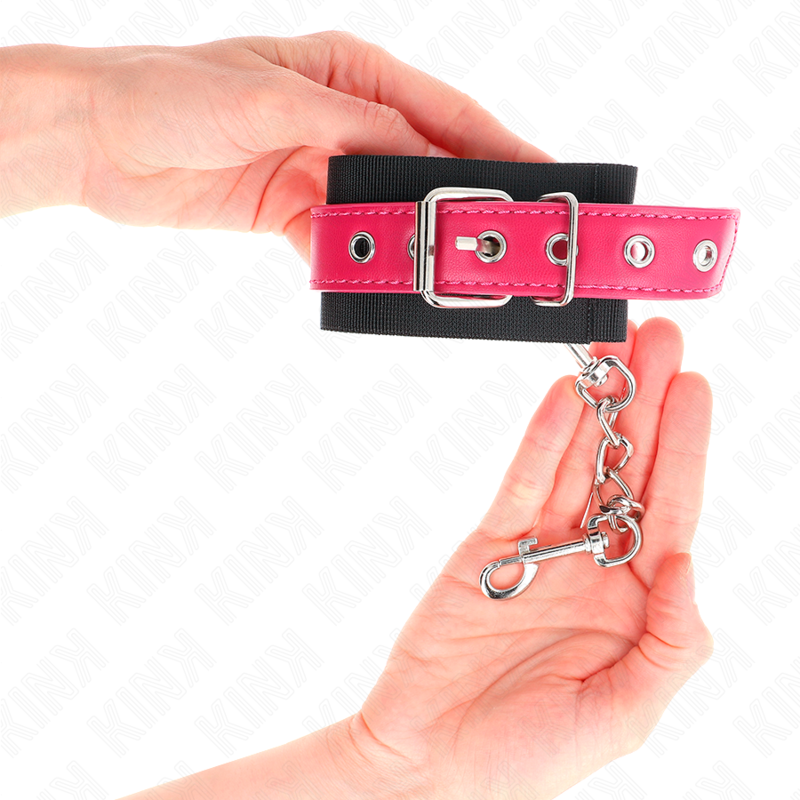 KINK - NYLON WRIST RESTRAINTS BLACK WITH LEATHERETTE BELT RASPBERRY ROSE ADJUSTABLE 19-29 CM X 5.1 CM - Imagem de 3