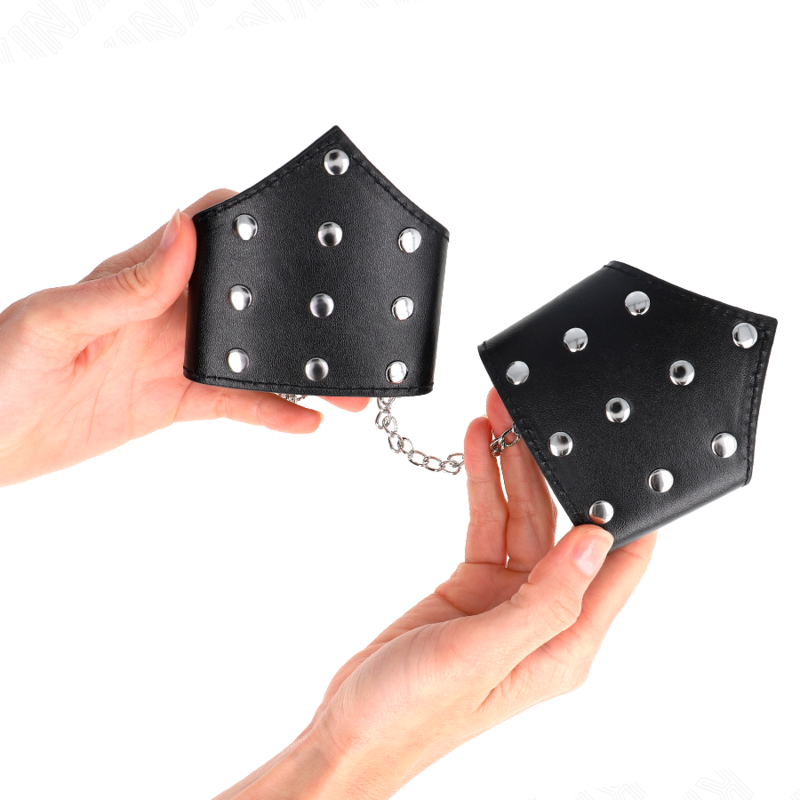 KINK - BLACK POINT STYLE WRISTBANDS WITH CHAIN ADJUSTABLE 17-23 CM X 8.5 CM - Imagem de 3