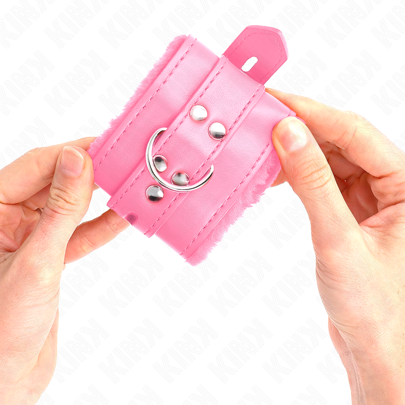 KINK - FUR LINED WRIST RESTRAINTS WITH SQUARE HOLES PINK AND PINK BELT ADJUSTABLE 17-29 CM X 6 CM - Imagem de 4