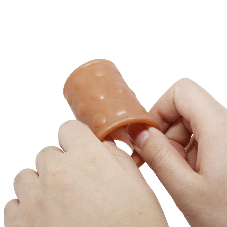 PRETTY LOVE - PENIS SLEEVE WITH ANAL PLUG NATURAL - Imagem de 5