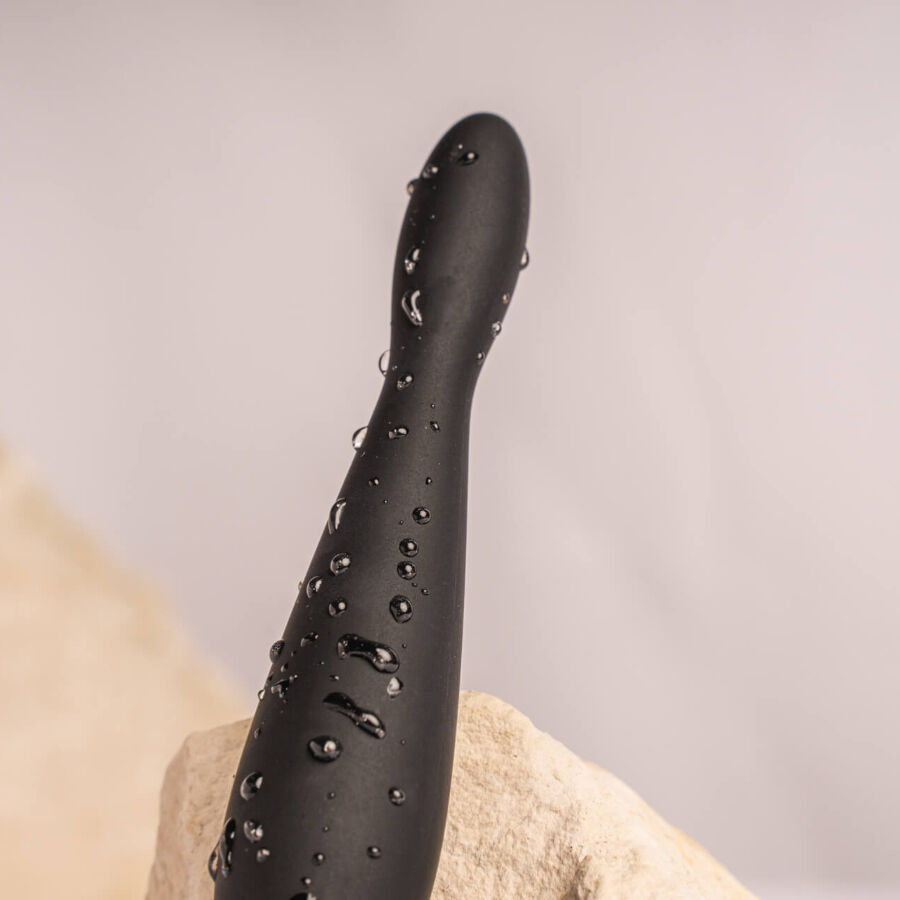 ROCKS- OFF - PETITE SENSATIONS TEAZER ANAL PLUG VIBRATOR BLACK - Imagem de 3