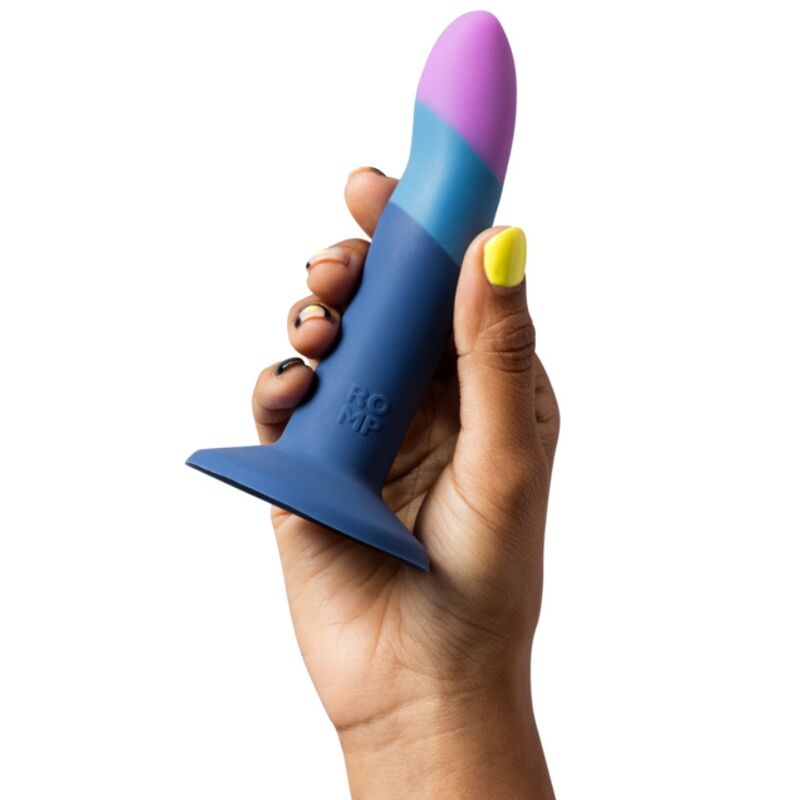 ROMP - PICCOLO SILICONE DILDO WITH TRICOLOR SUCTION CUP 14 CM - Imagem de 3
